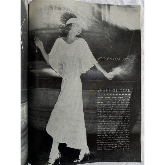 BRITISH VOGUE - October 1974 - Picture 4 of 13